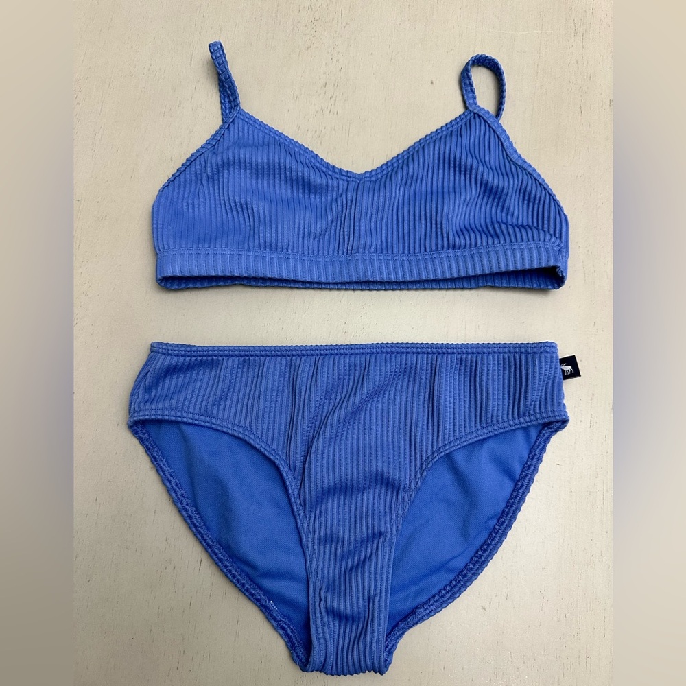Abercrombie Kids Light Blue Swimwear (size 7/8)